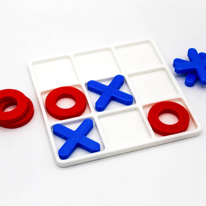 Jeu de voyage Tic Tac Toe pour la vente par Clever Contraptions