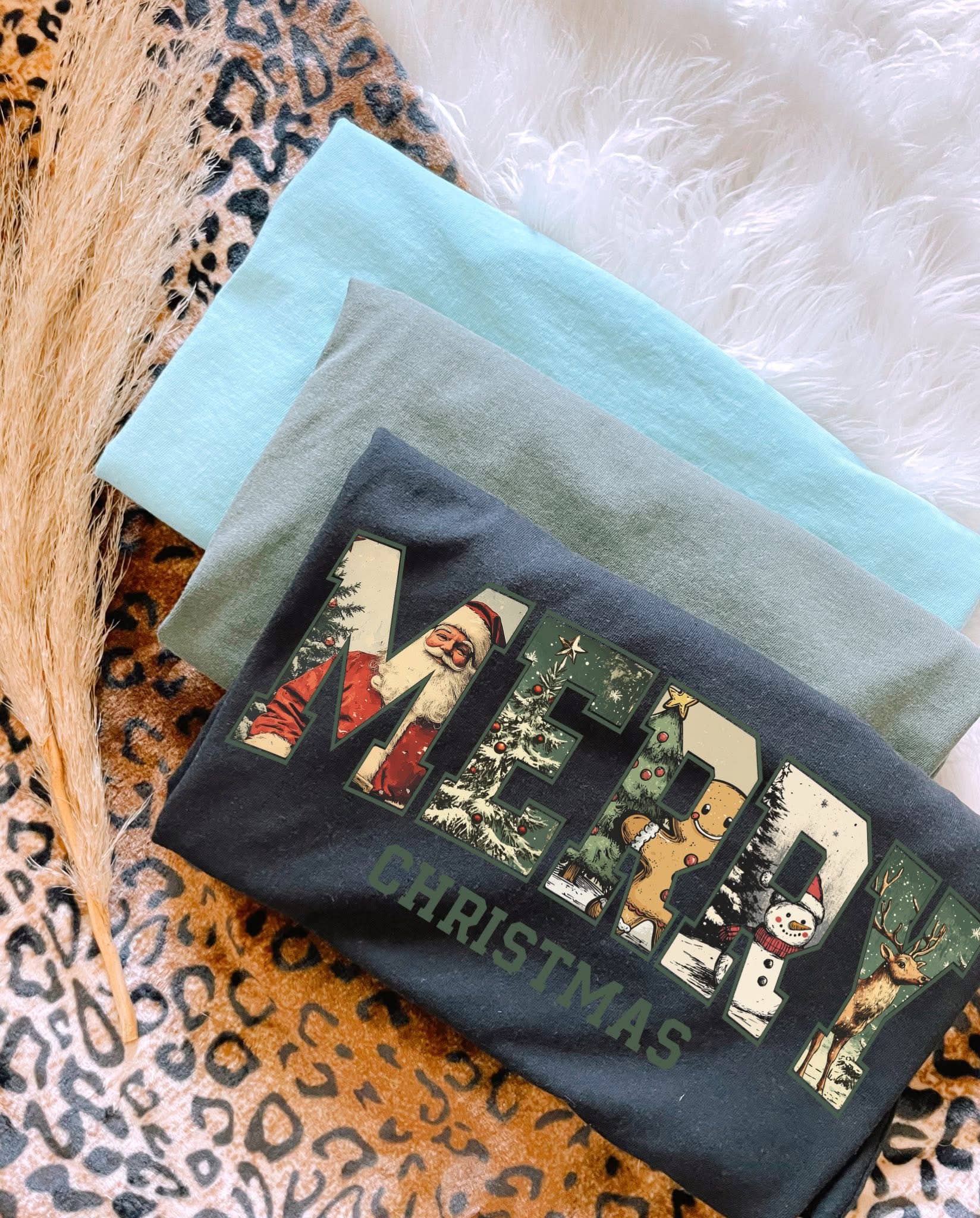 Downtown Darling Wholesale - Wholesale T-Shirt (Graphic) - Women's - Merry Christmas Tee0