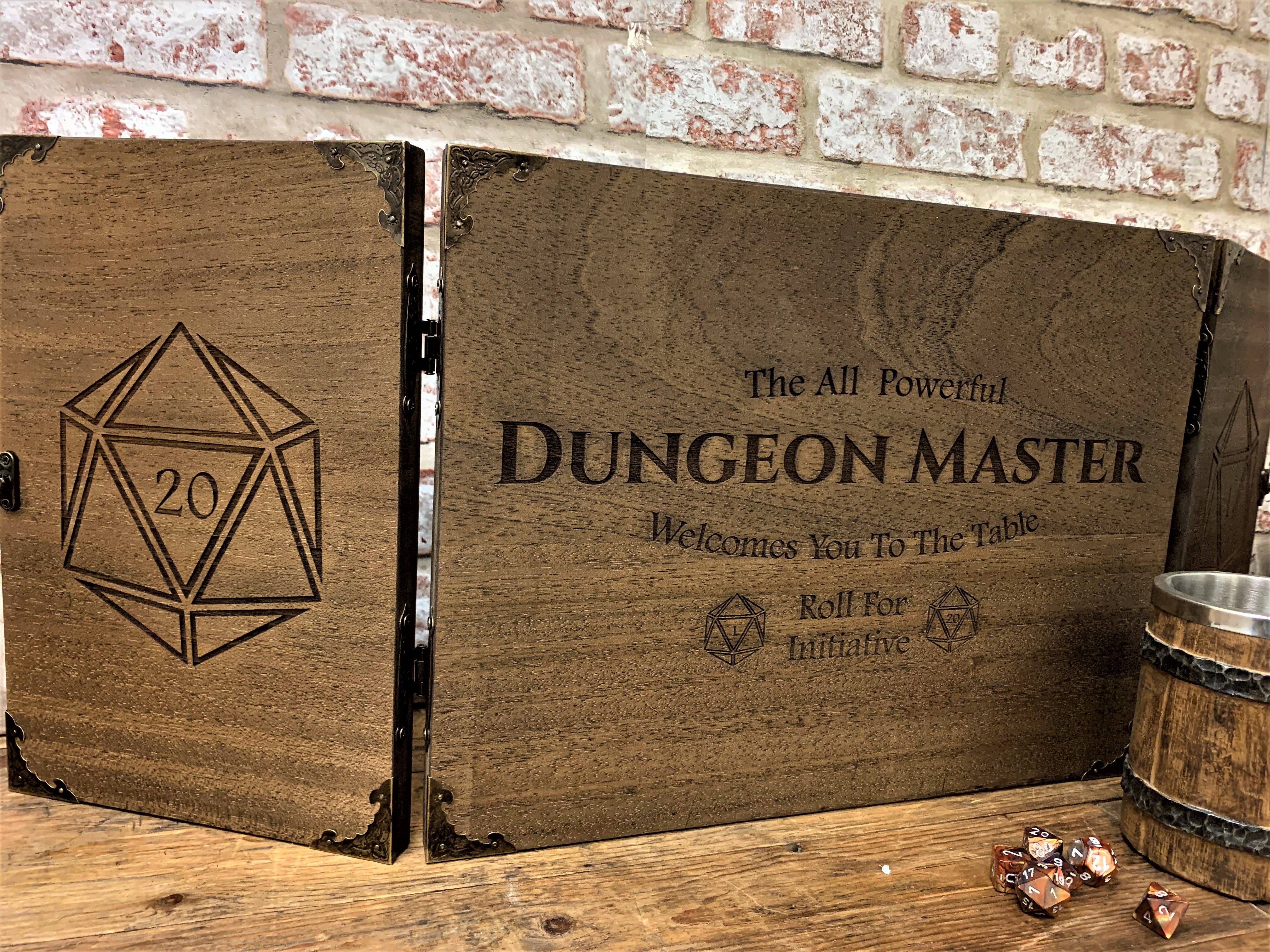 Fandomonium - Wholesale Bordspel - Houten „" All Powerful Dungeon Master "” -scherm”11