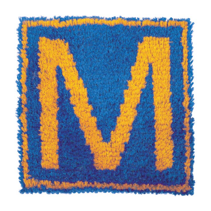 Creative World of Crafts – wholesale DIY craft kit – WonderArt Monogram Latch Hook Rug Kit