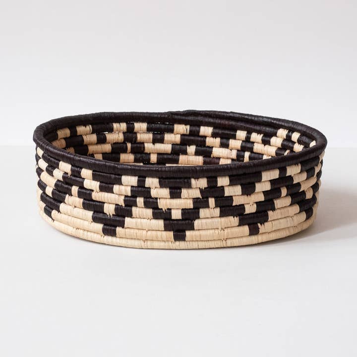 Corbeille à pain Zig Zag pour la vente par MAADILI COLLECTIVE