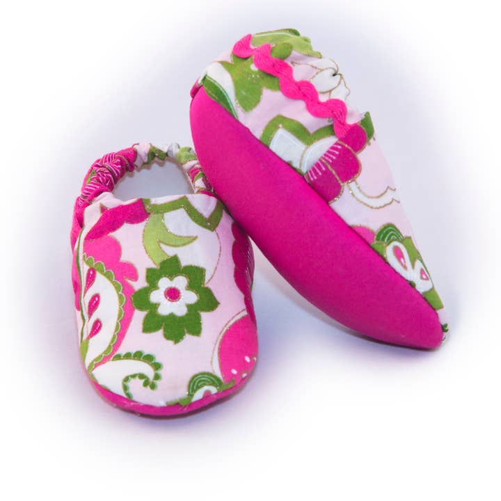 Pretty in Pink - Baby Booties 3-6 month for wholesale by LilSkeeterz