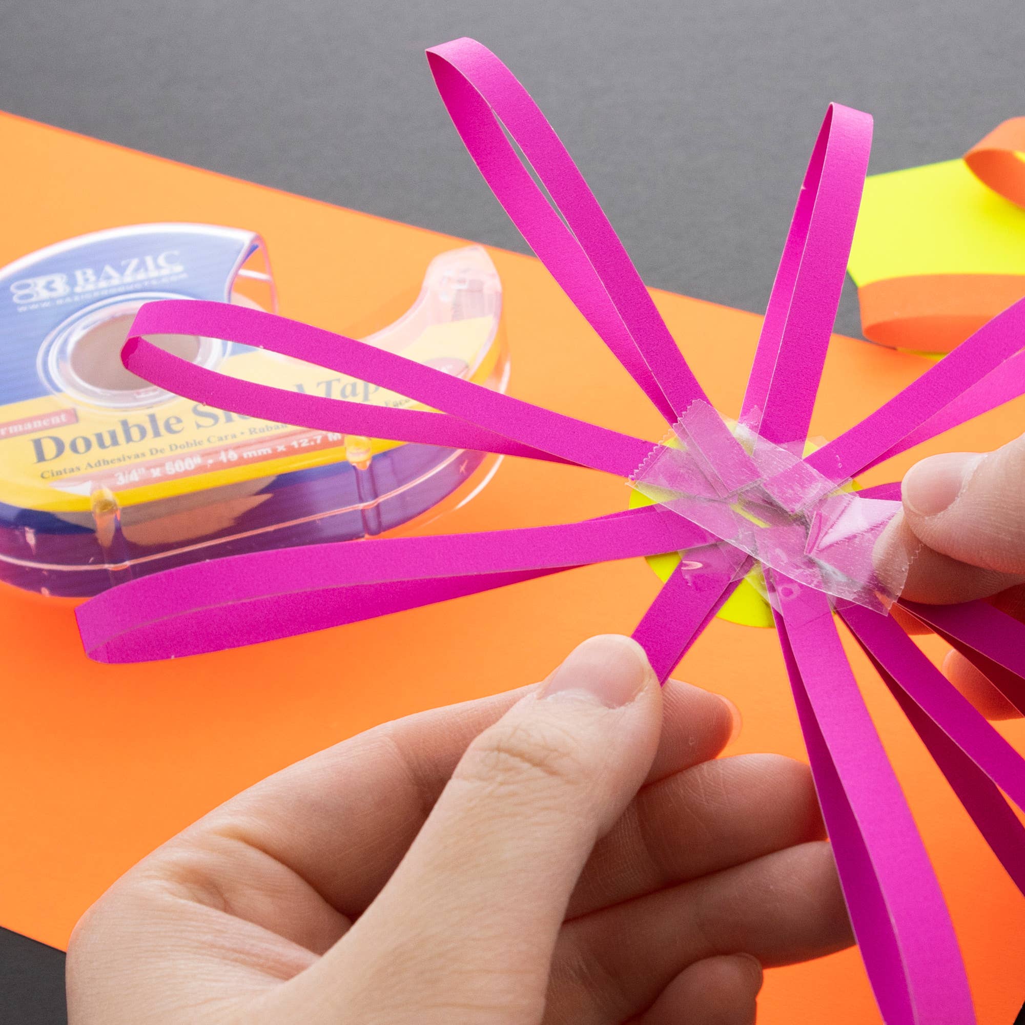 BAZIC Products - Vente Rubans adhésifs - Ruban adhésif permanent double face 3/4 po x 500 po avec dévidoir6