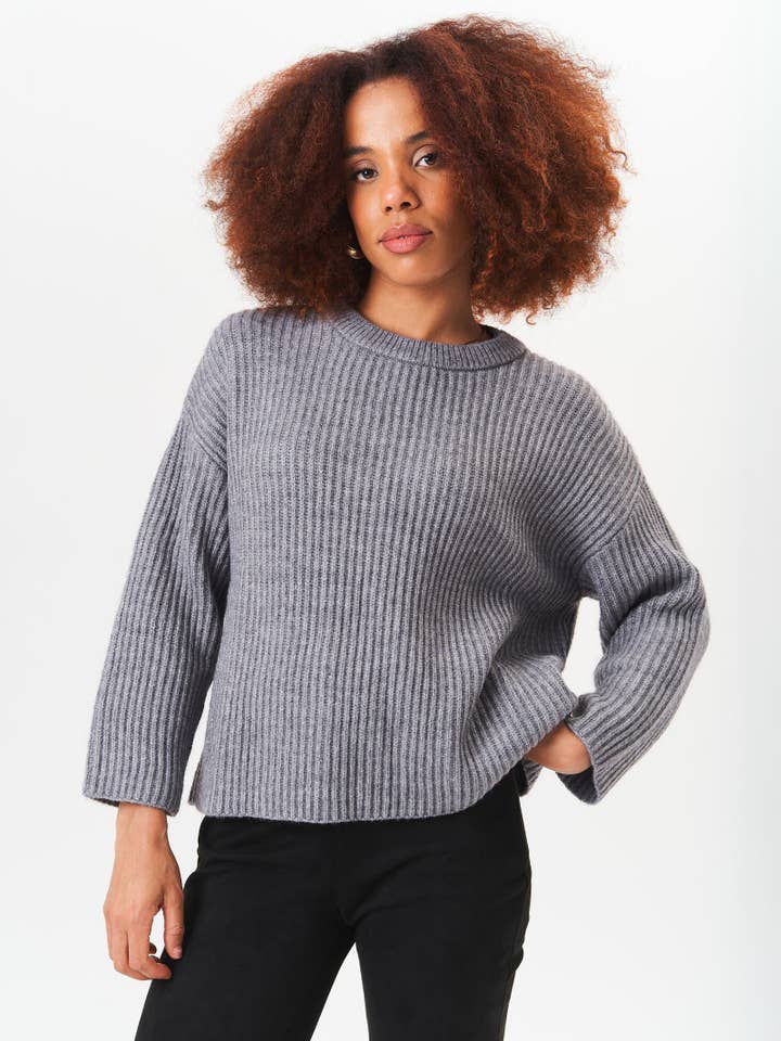 Grey Chunky Knit Oversized Jumper for wholesale by GINI LONDON