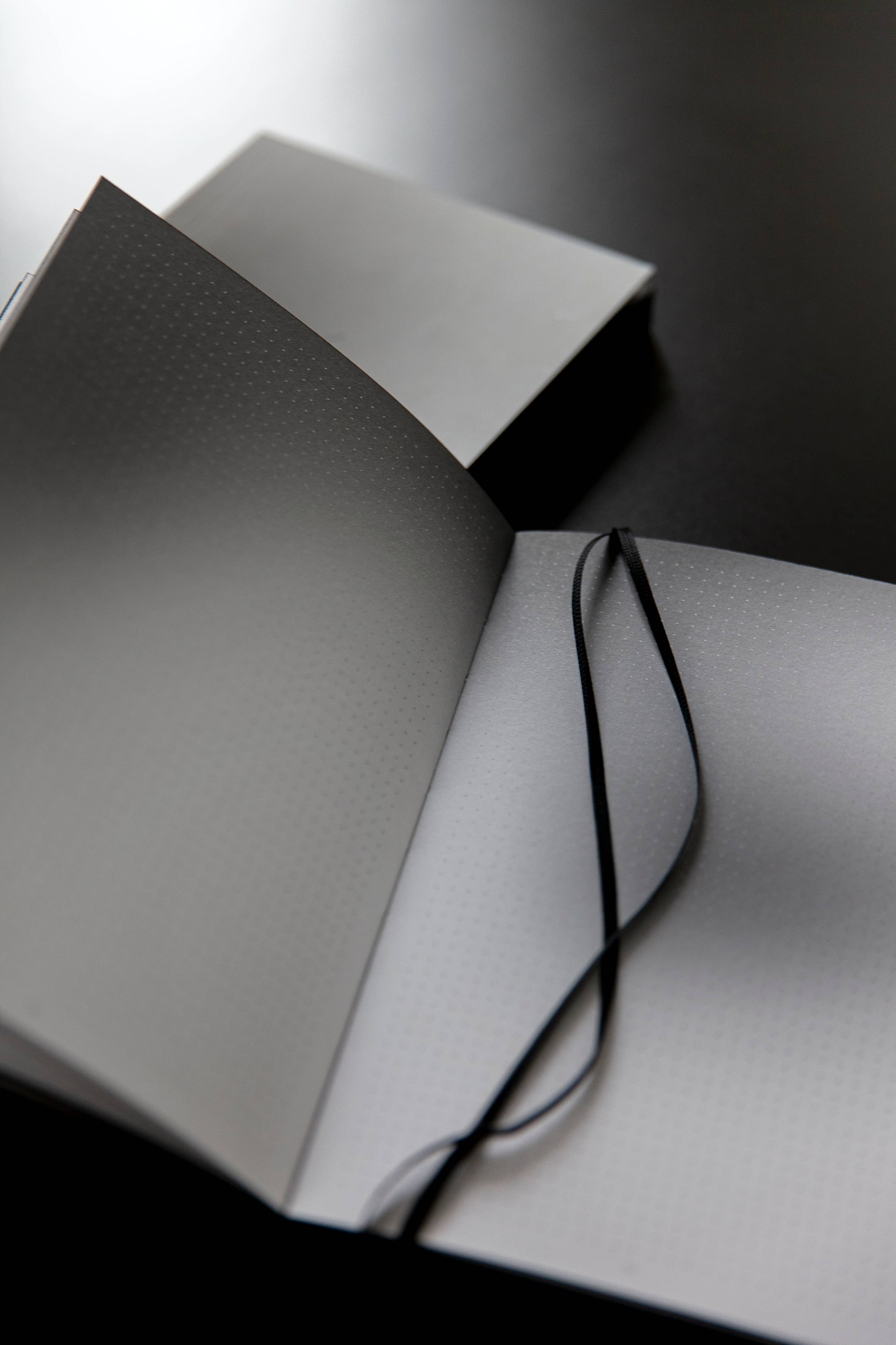 Aura notebook - Wholesale Notebook - Aura notebook A5 | MONOCHROME SLIM8