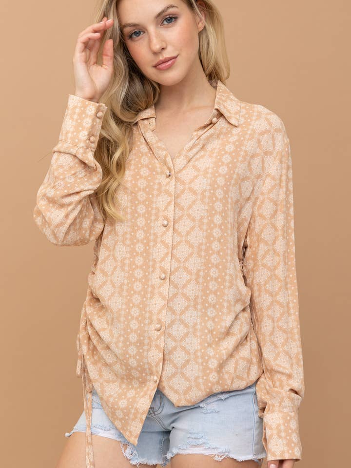 CHEMISES BOUTONNĂES AVEC CORDON DE SERRAGE IMPRIMĂ - ST311605-B pour la vente par STYLE RACK