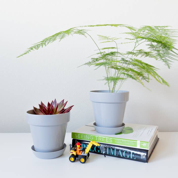 Youngever - Vente Pot - Youngever Lot de 8 pots de fleurs en plastique (soucoupes) en plastique gris 5,5 pouces3