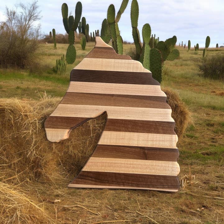 TG Designs - Wholesale Cutting board - SHOW/FANCY HORSE LARGE7