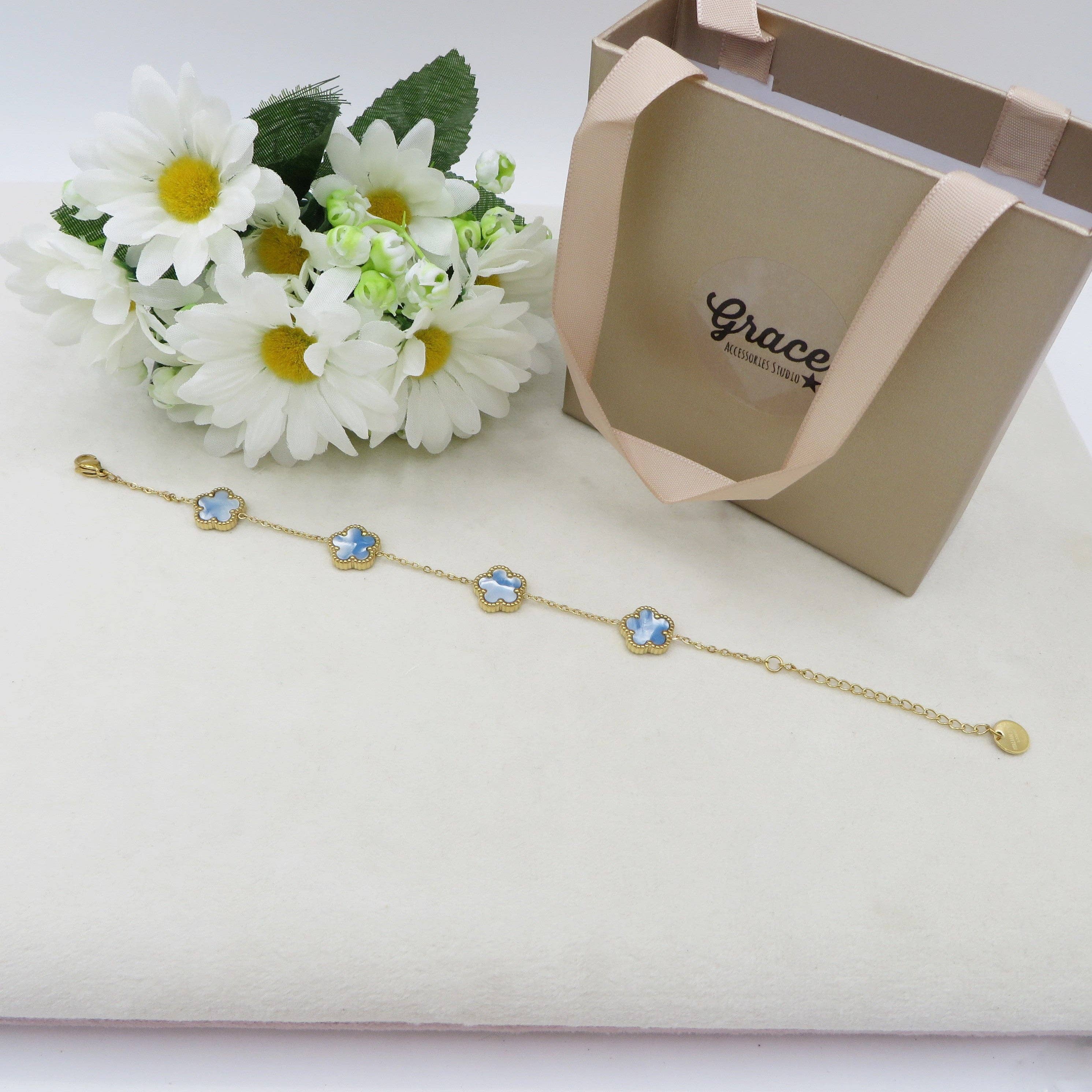 Daemon srls - Venta al por mayor Pulseras de abalorios/colgantes - LILY flores grandes en madreperla con acero inoxidable – brazalete con flores de madreperla1