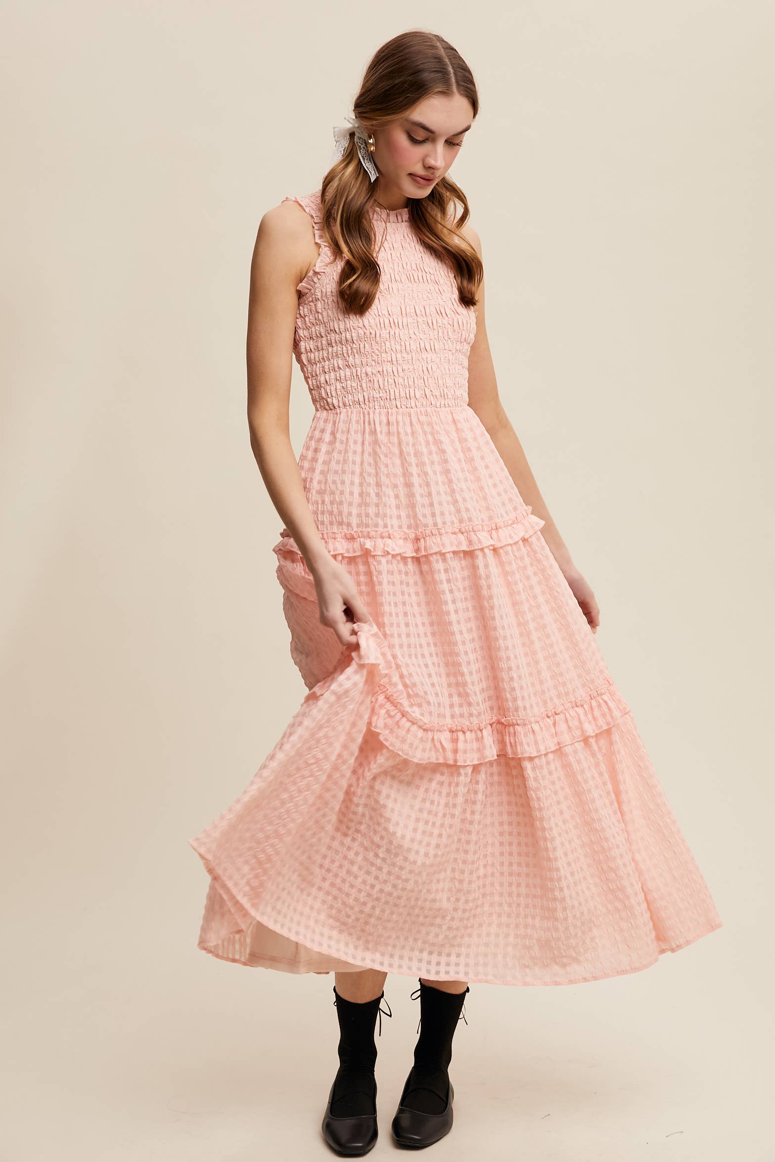 Listicle – wholesale Dress – Women's – Sleeveless Gingham Maxi Dress with Ruffle Details5