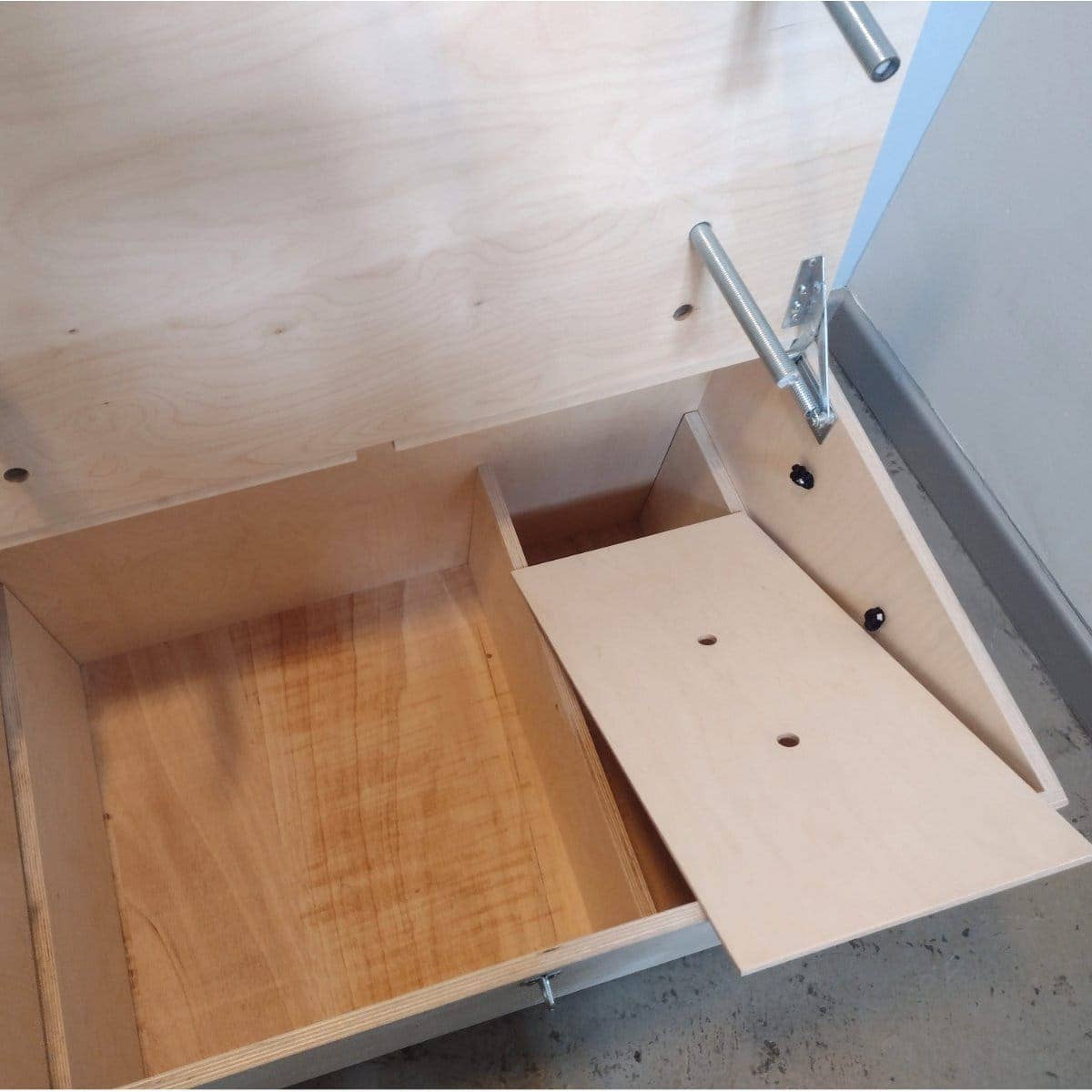 Die Werkkiste - Vendita all'ingrosso Giocattolo in legno - Bambini - Scatola da lavoro per asilo su ruote, stazione di lavoro mobile per 4 bambini6