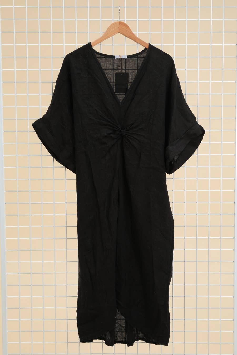 Lea & Luc - Grandes Tailles - Wholesale Dress - Women's - Plus size linen dress V neckline SKU 79090