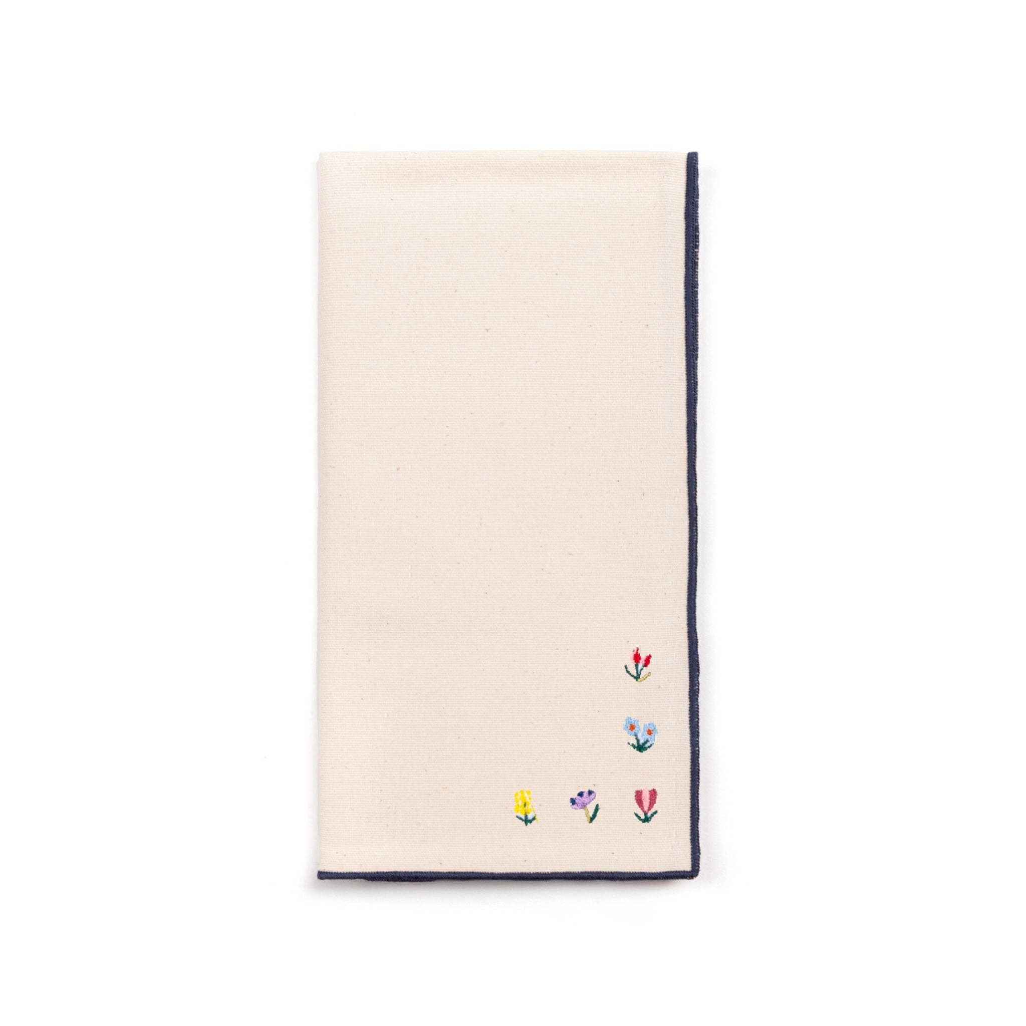 Torres Novas - Wholesale Dinner & Cloth Napkin - Nazaré white napkins with floral embroidery6