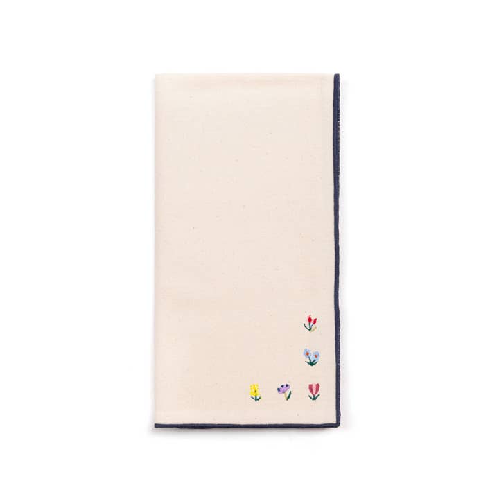 Torres Novas - Wholesale Dinner & Cloth Napkin - Nazaré white napkins with floral embroidery6