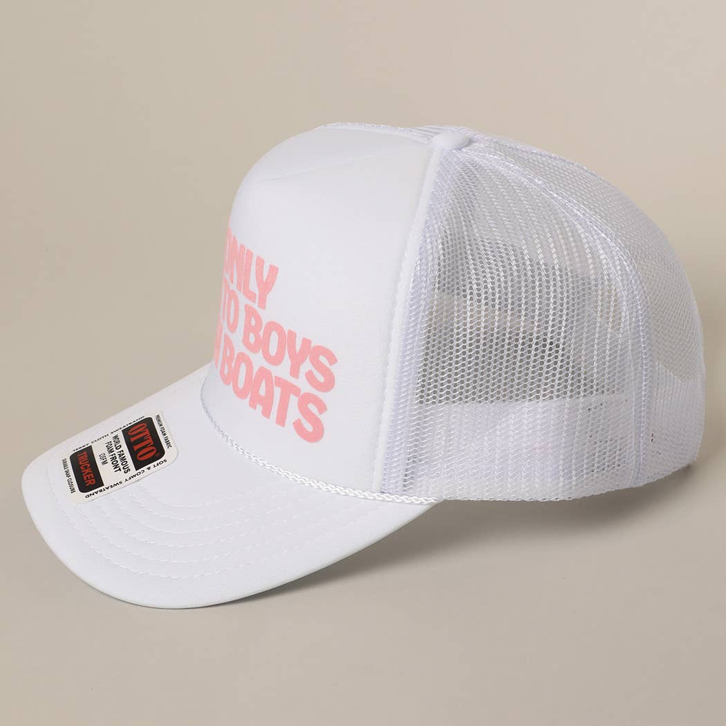 Fashion City - Vente Casquette de camionneur – femme - Je ne parle qu'aux garçons avec des bateaux Casquette à filet arrière avec texte25