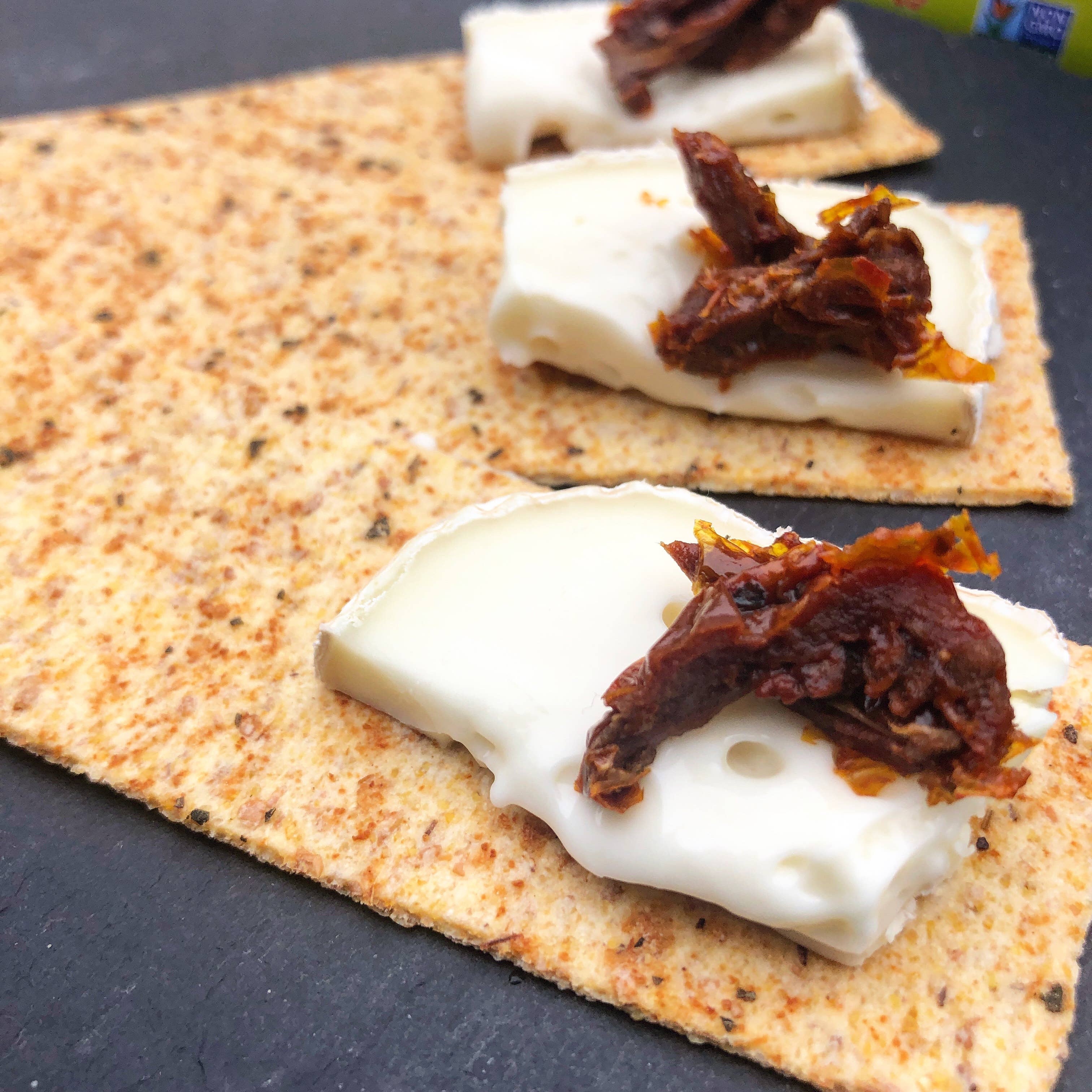 Z crackers - Wholesale Crackers - Garlic + Basil Handmade Artisan Cracker4