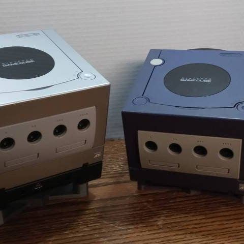 XALT 3D DESIGNS - Wholesale Decorative Tabletop Object - Nintendo GameCube Console Stand