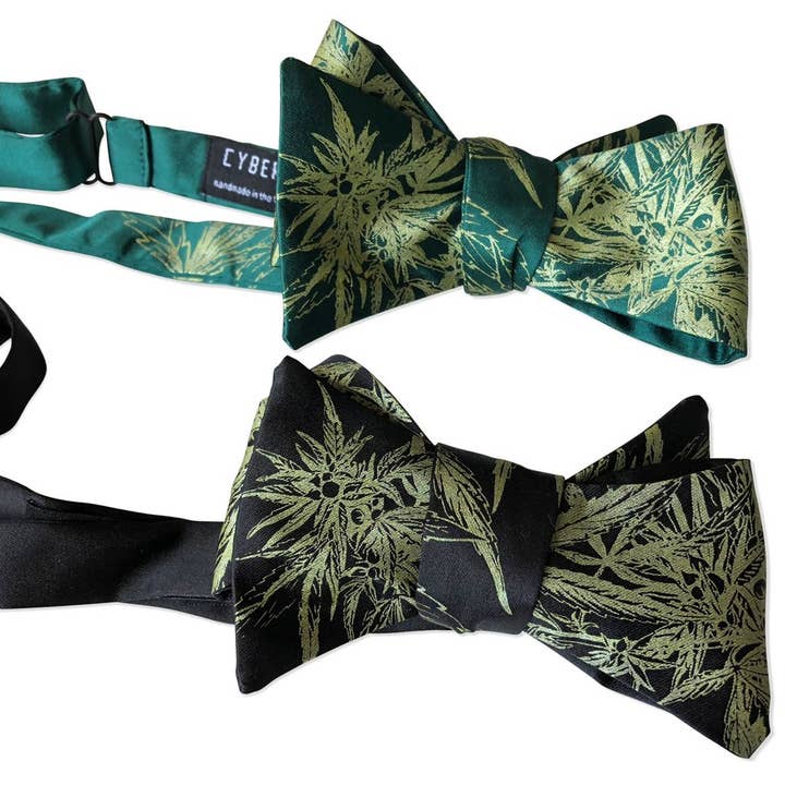 Cyberoptix Tie Lab - Wholesale Bow Tie - Men's - Marijuana Necktie. Cannabis Leaf Printed Bow Tie