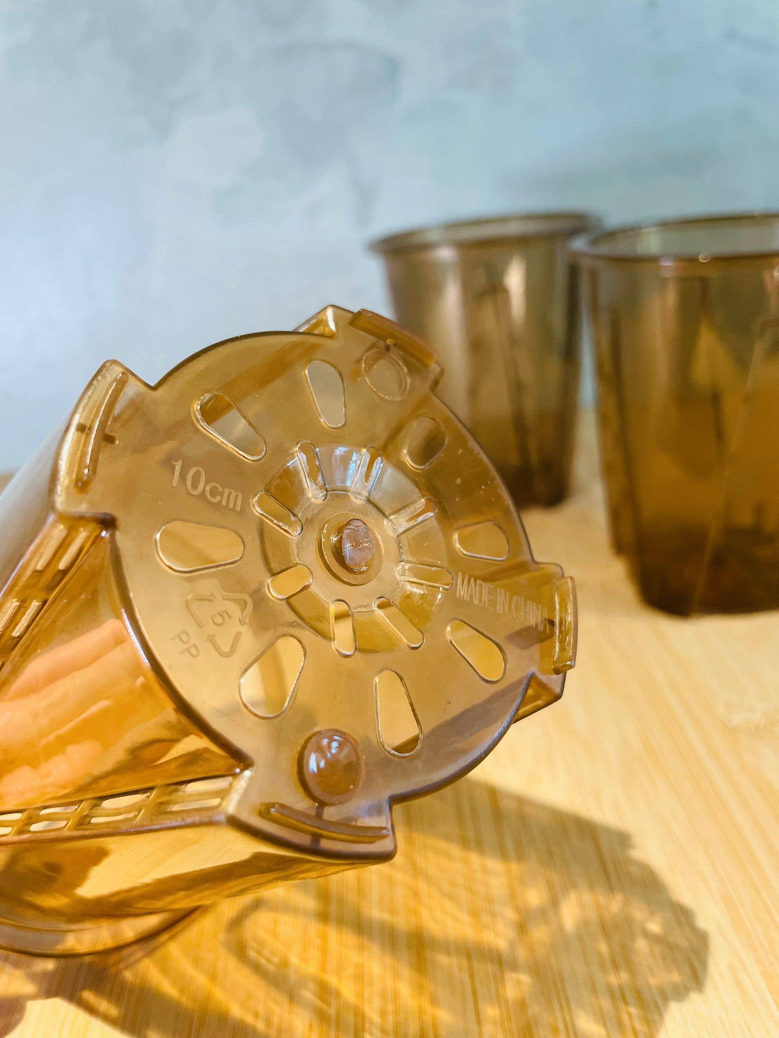 Coco and Palm Trees – wholesale Plant pot – Nursery Pot Amber Tinted2