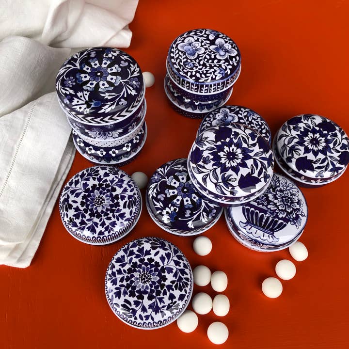 Tin Treats – wholesale Decorative box – Blue & White - Small Round Tins With Mint Imperials1