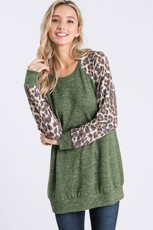 HEIMISH - Wholesale Tunic - Women's - ST1380-12  SOLID AND ANIMAL PRINT CONTRAST TOP10