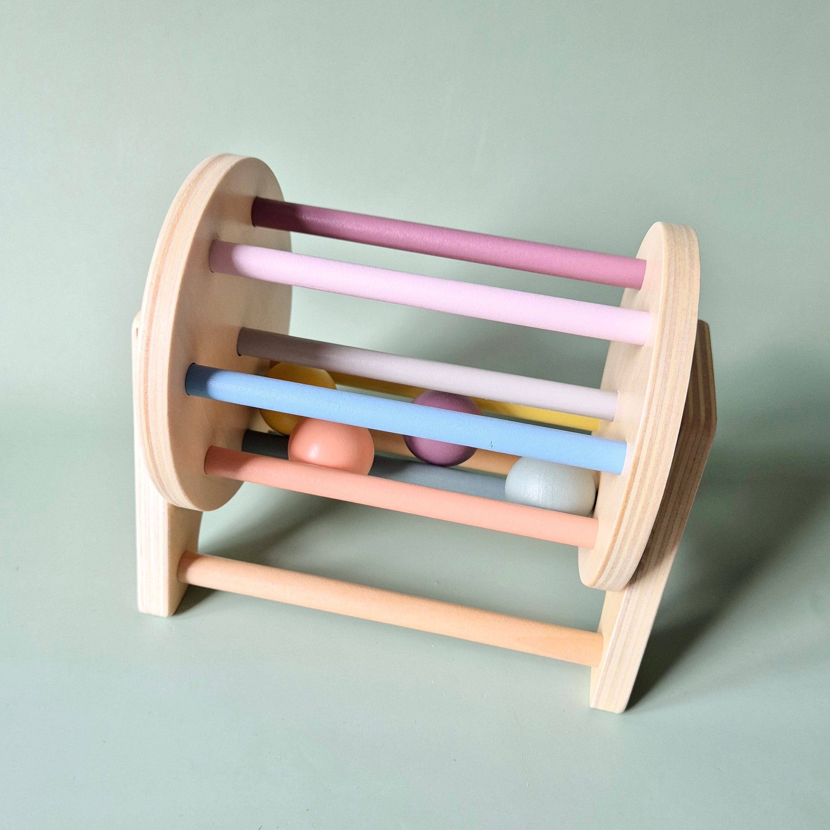 Rammelaartje - Wholesale Wood Toy - Kids - Wooden Rotating Montessori Wheel with Balls – Stimulates Motor Development1