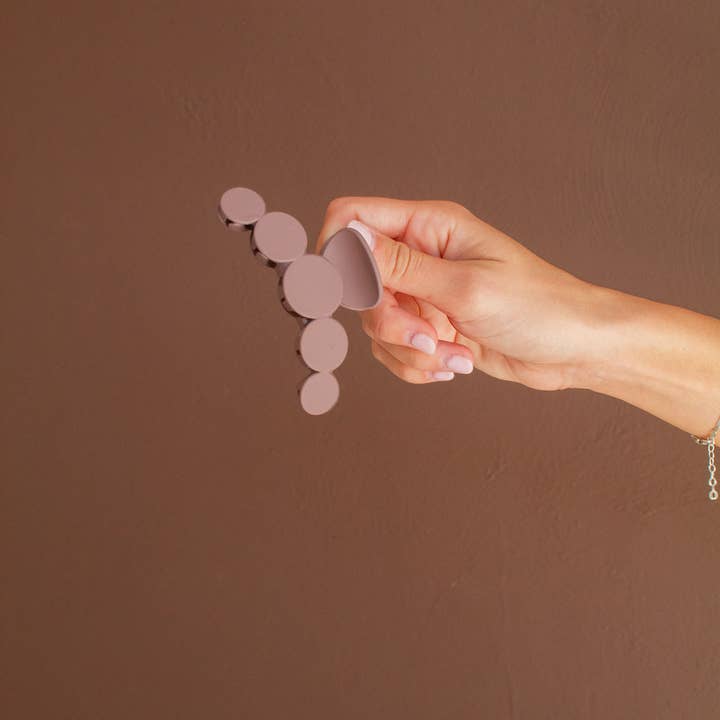 Shop Andi - Wholesale Hair Clip - Women's - Circles Claw Clip33