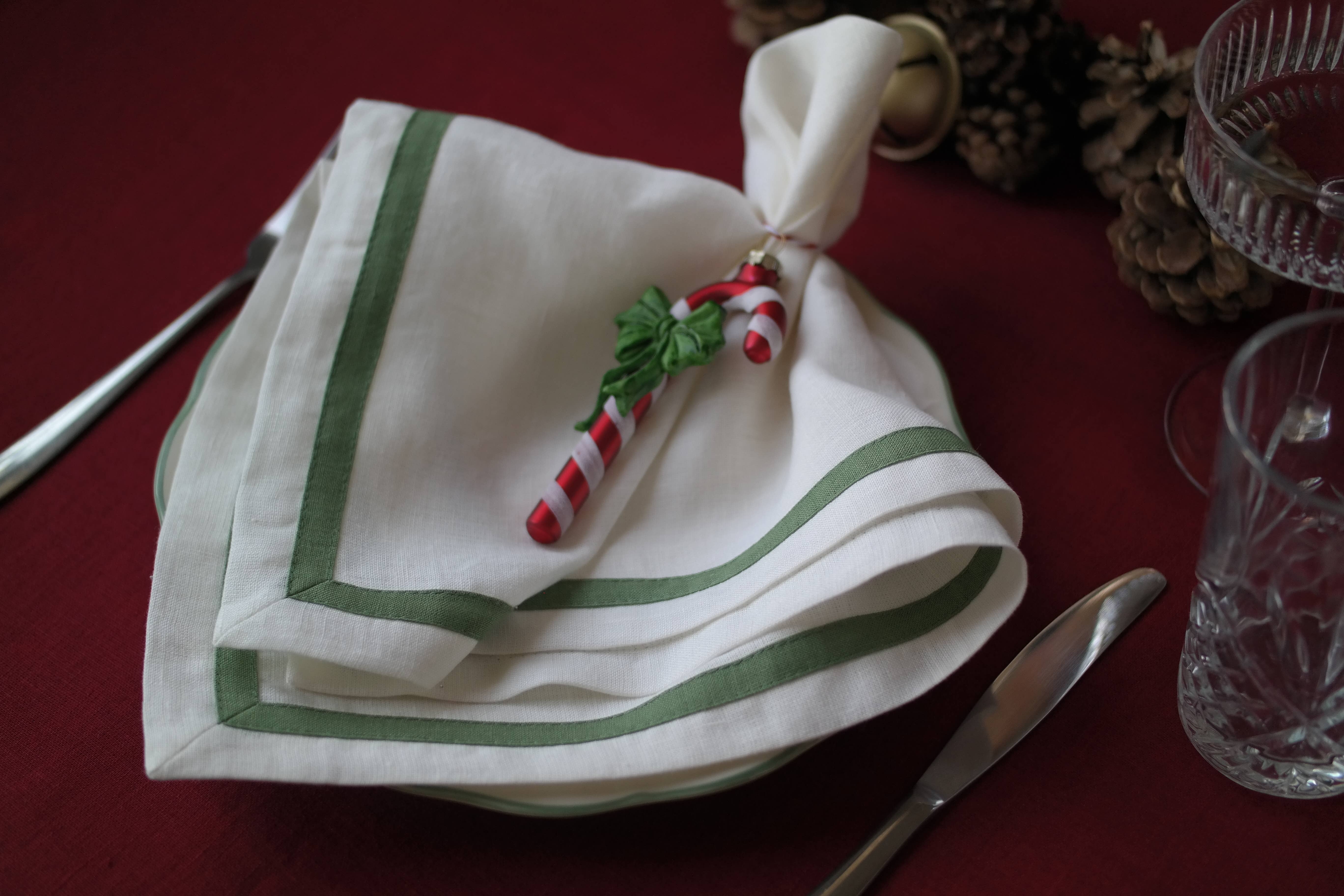 Liem Home - Wholesale Dinner & Cloth Napkin - Linen Napkins 50x50cm (20"x20") with green Trim. 7