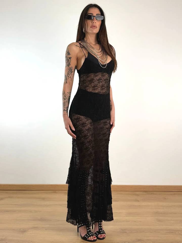 Abito lungo in pizzo stile camisole per la vendita all'ingrosso da parte di Chilli Girl Collection