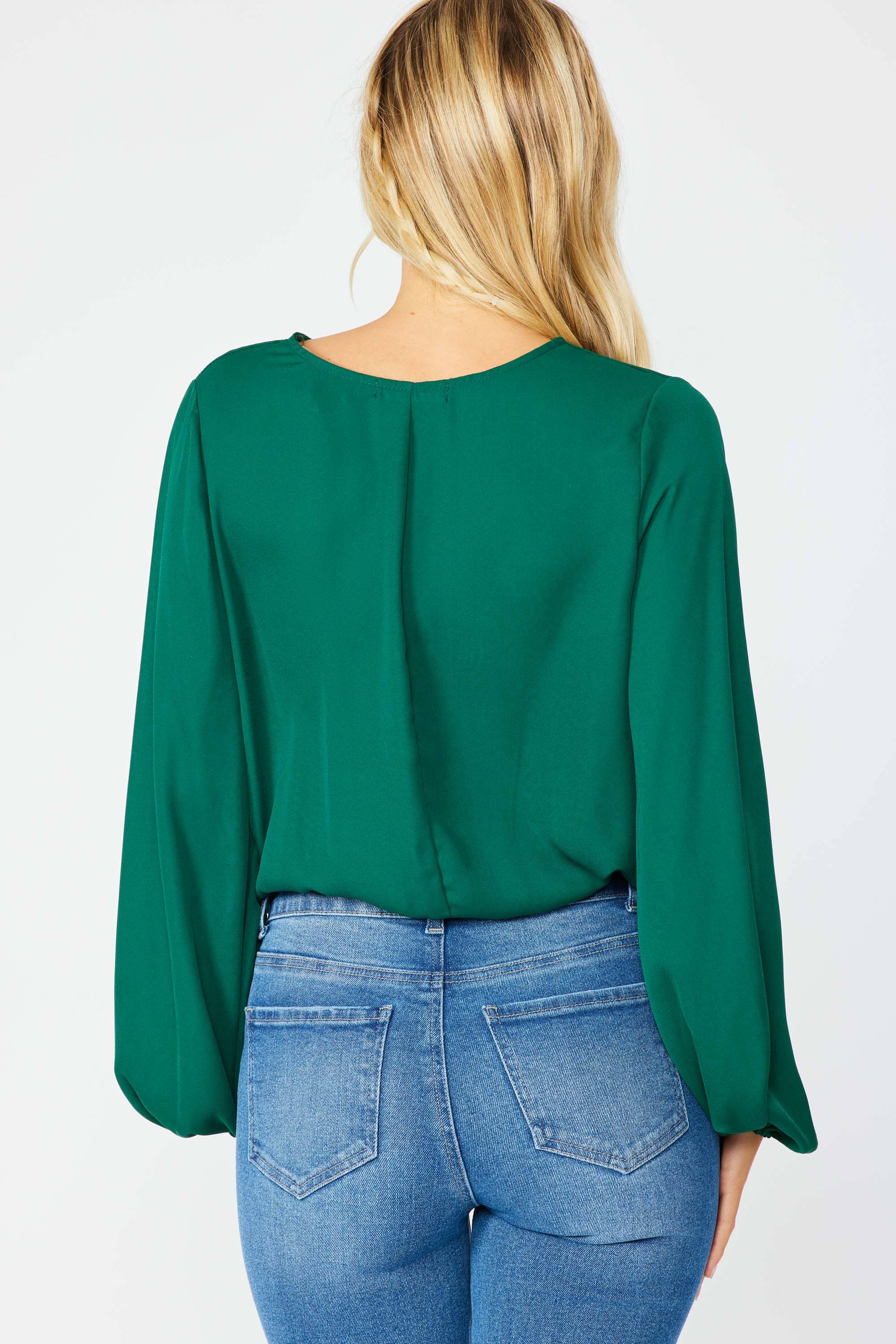 FSL Apparel - Venta al por mayor Blusa - Mujer - ST3474 - BODY TEJIDO CON CUELLO EN V Y MANGAS ABULLONADAS3