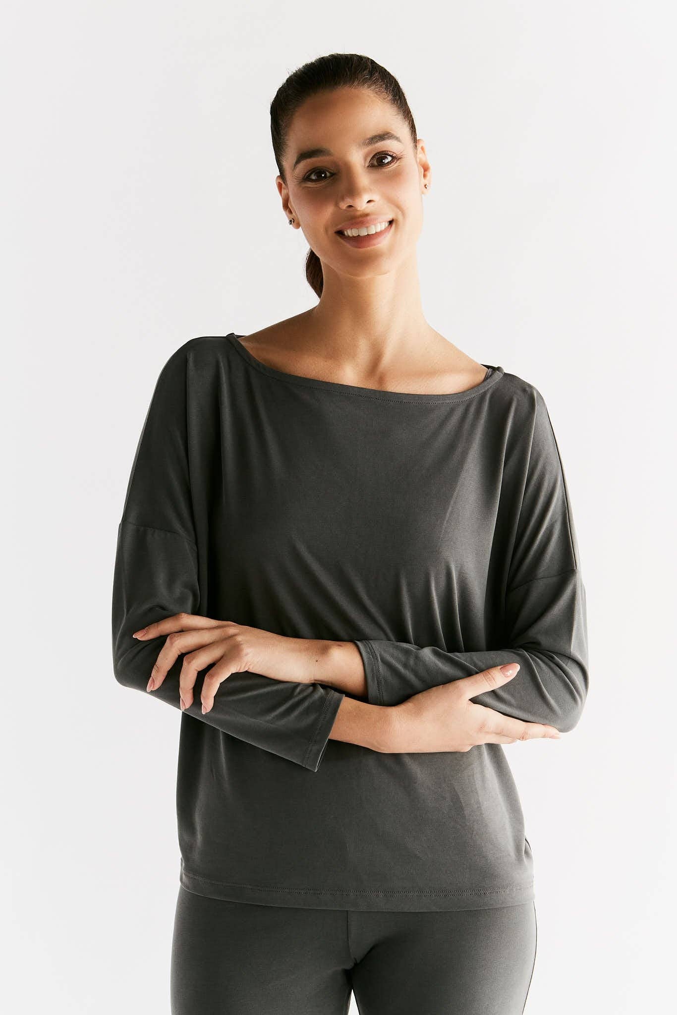 Leela Cotton – wholesale Athletic top – Women′s – T1111 Tencel™ Active Damen Yoga Langarmshirt