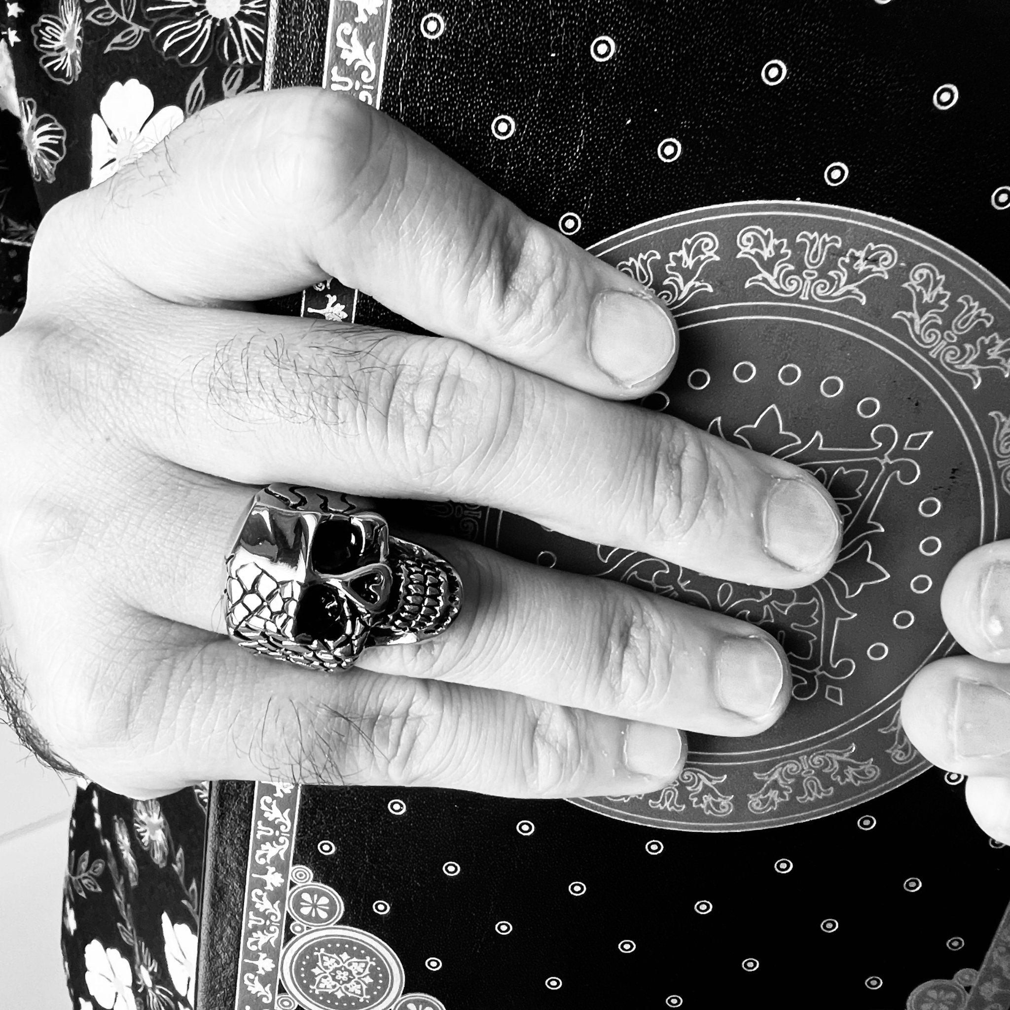 WJW - Wholesale Signet Ring - Detailed Cracking Skull Stainless Steel Ring6