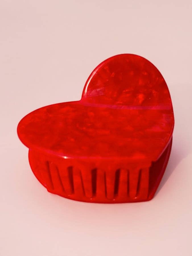 Eloise Claw // Celluloseacetat Hjerte Klo Klemme for engroshandel hos Line & Co