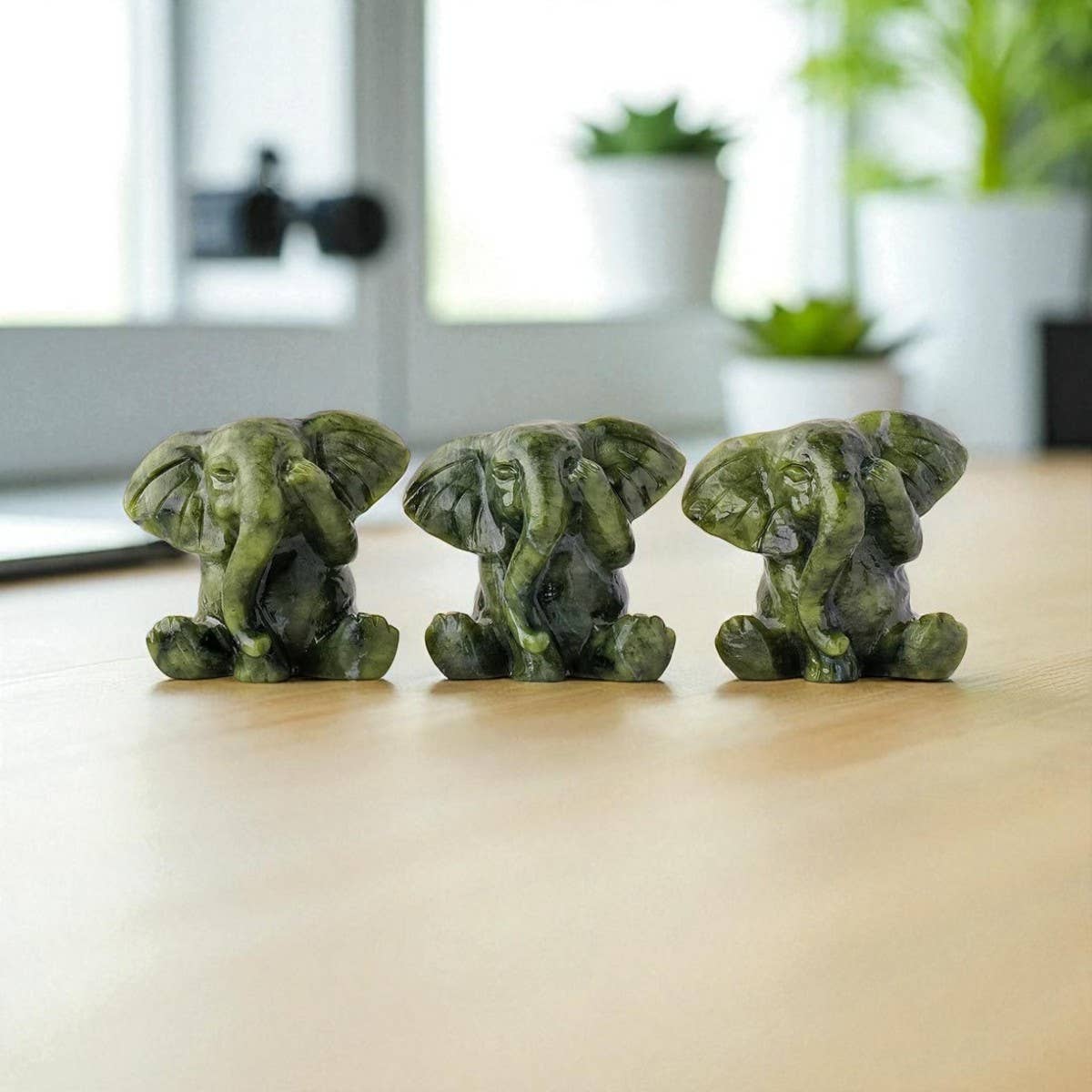 Crystolver (We Cover All Import Fees) – wholesale Dekorativ statyett – Figurin av grön jadeelefant i kristall2