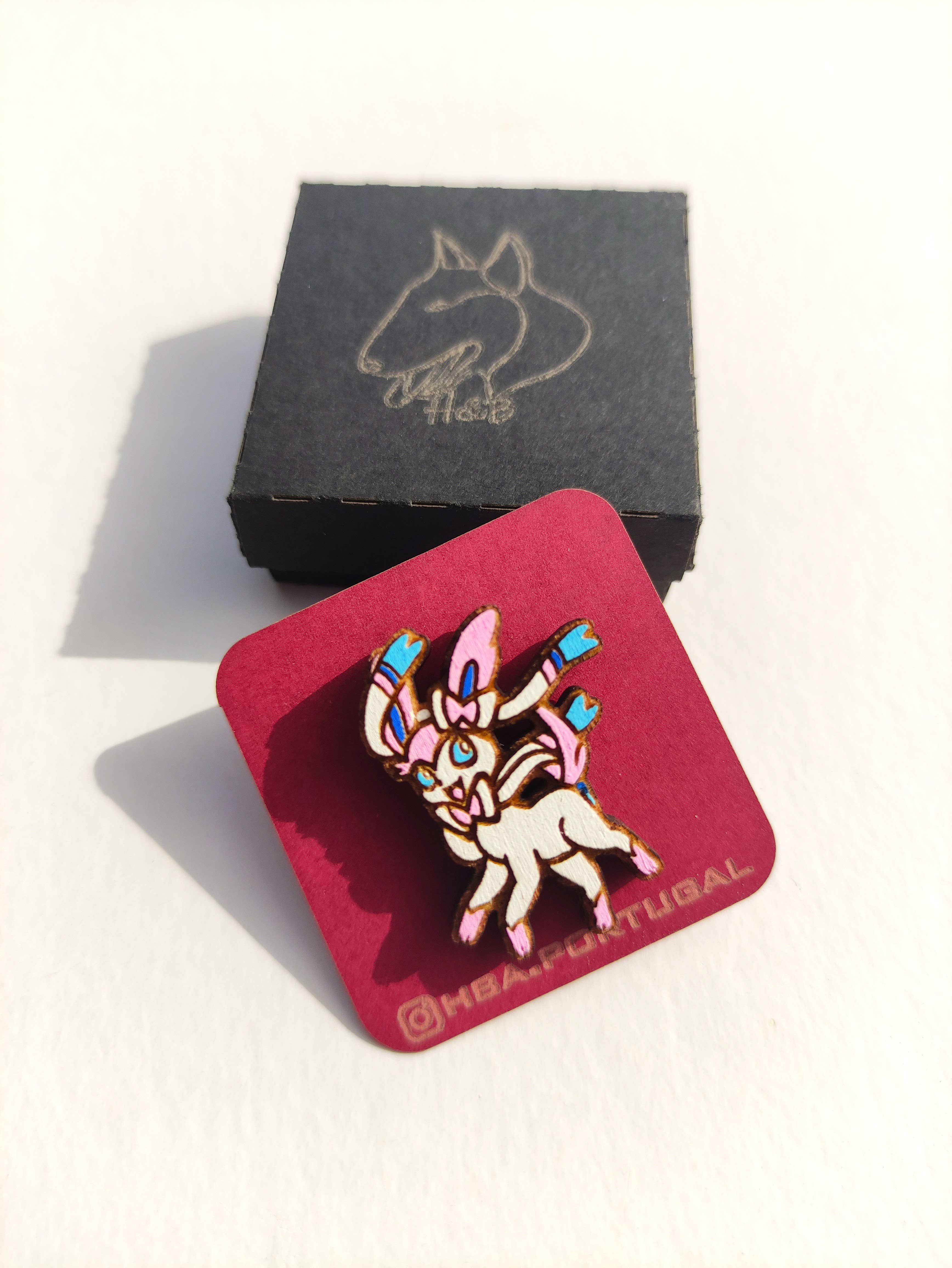 Herbs&Belles - Wholesale Lapel Pin/Button - Wooden Pokémon Pins, Eevee Evolutions, Geek Gift Anime Nerd10