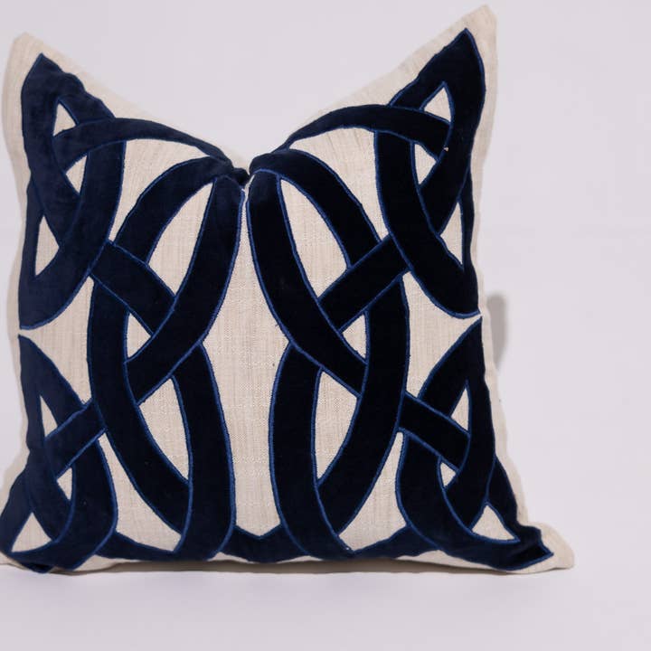 BHD HOME - Wholesale Throw/decorative pillow - Navy and Natural Dial Appliqué 50 x 50cm4