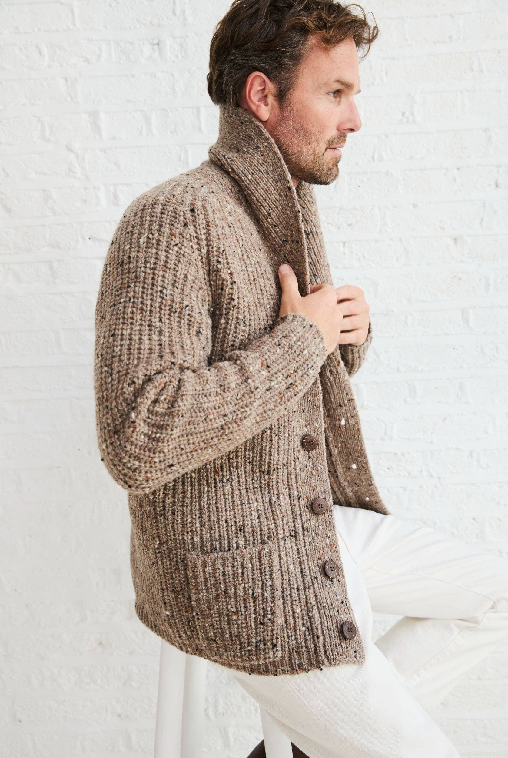 Aran Woollen Mills – wholesale Cardigan – Men's – Curragh Mens Rib Shawl Cardigan - Oat5