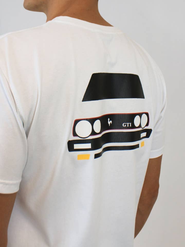 Weißes MK2 T-Shirt mit kurzen Ärmeln für den Großhandel von Patadegayo