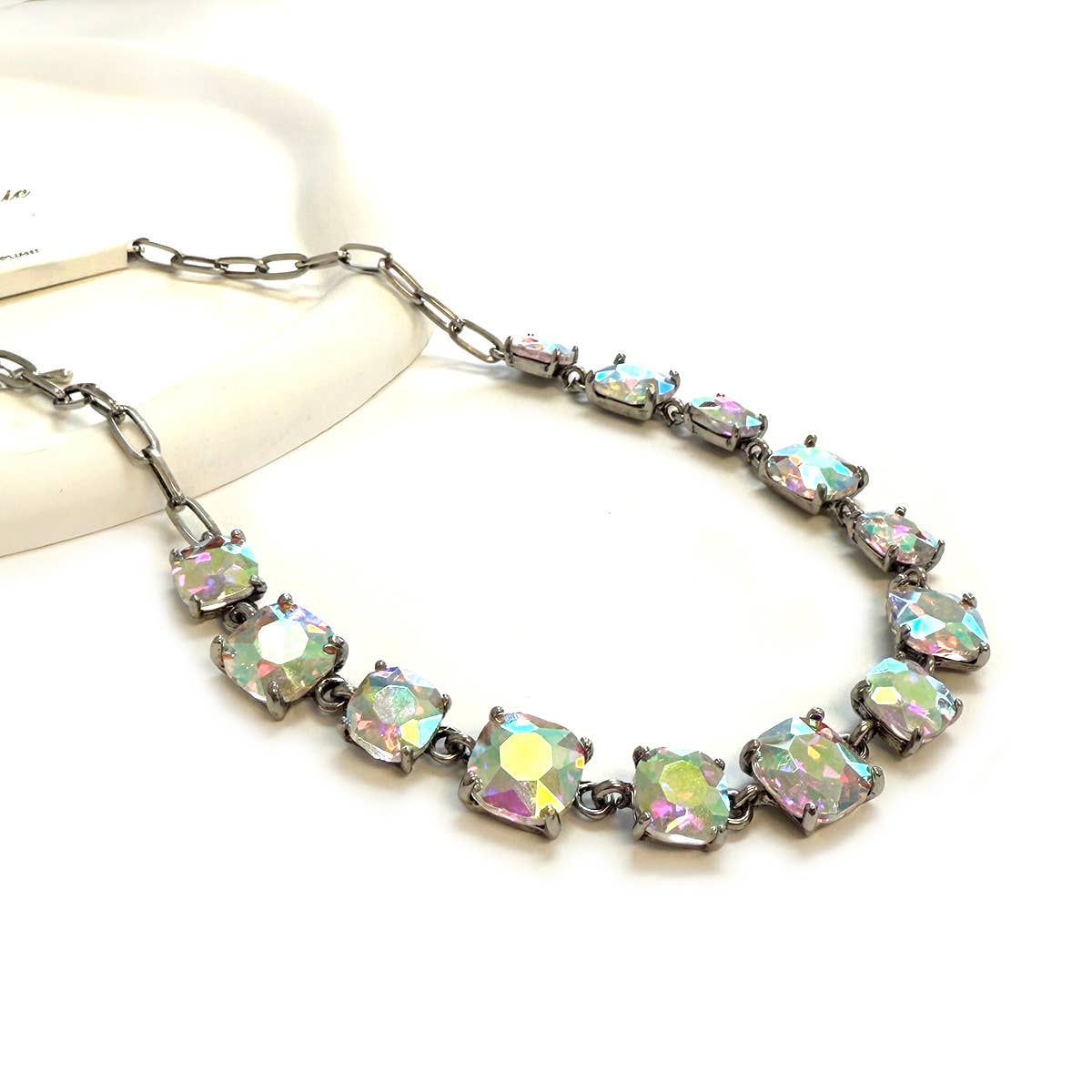 StarryNYC - Vente Collier maille et chaîne - Collier à chaîne à maillons en cristal carré en verre taillé en coussin28