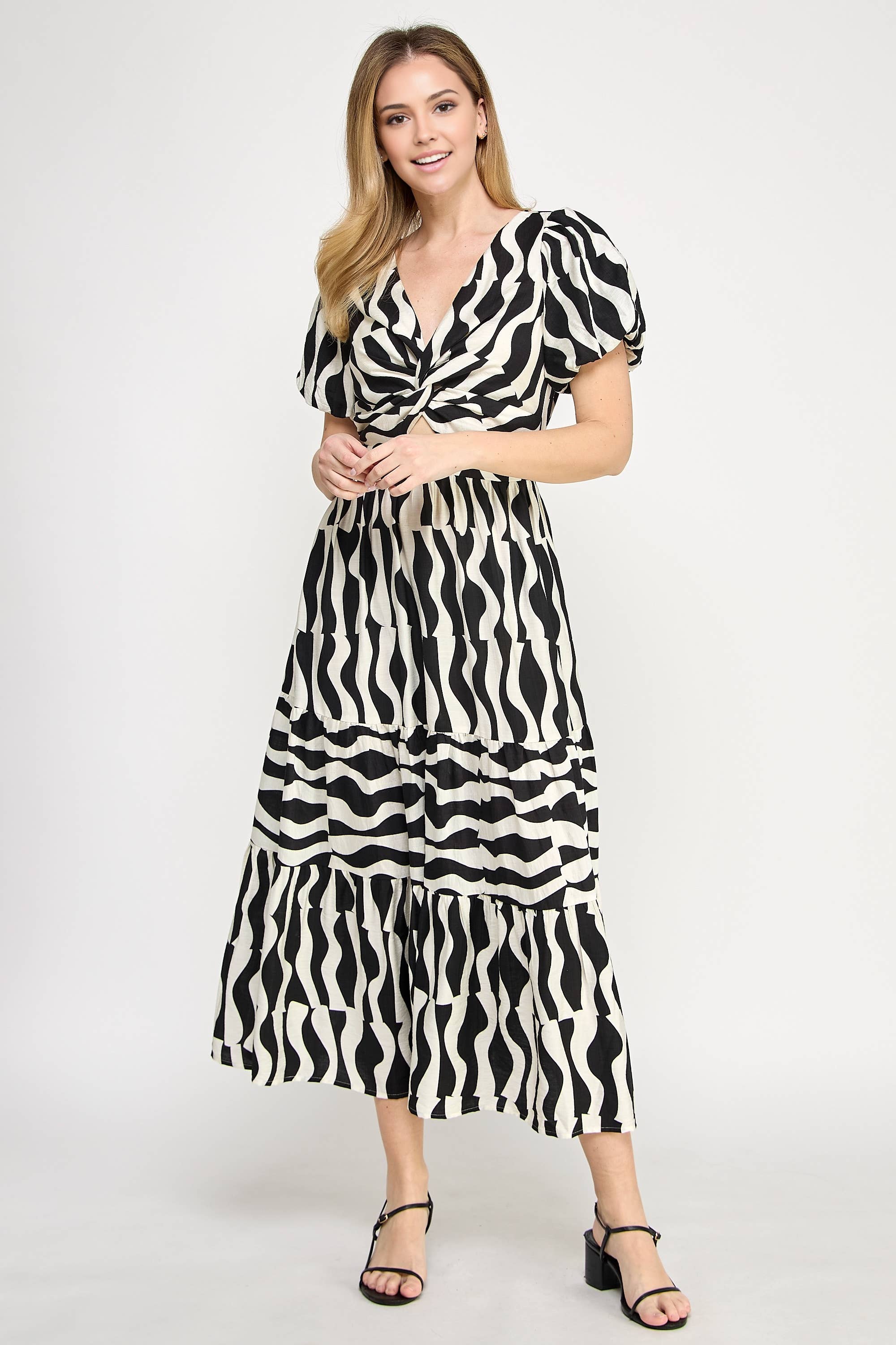 RUBIENN - Wholesale Dress - Women's - Wavy Stripe Print Tied Front Maxi Dress2