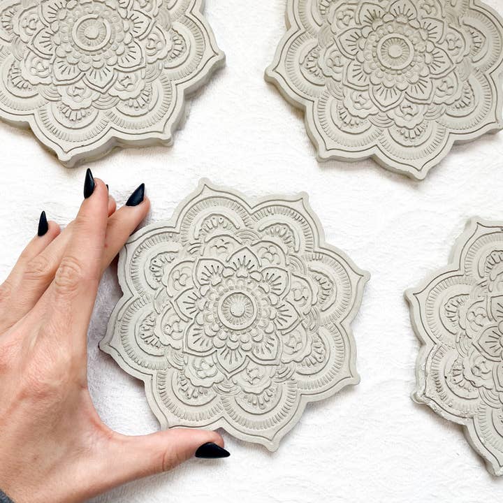CharlieHaze - Wholesale Smudge Plate - Cement Smudging Tray for your Altar Space