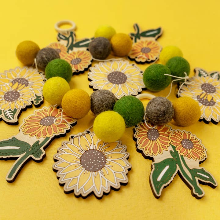 DIY Craft Kit - Sunflower Theme Garland for wholesale by The Woodsy Craft Co.
