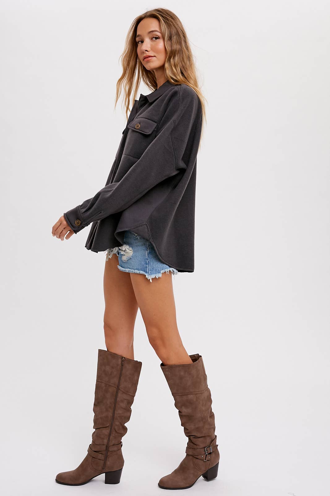 Bluivy – Engroshandel Skjortejakke/shacket – til kvinder – BØRSTET TERRY KNAP OP SHACKET28