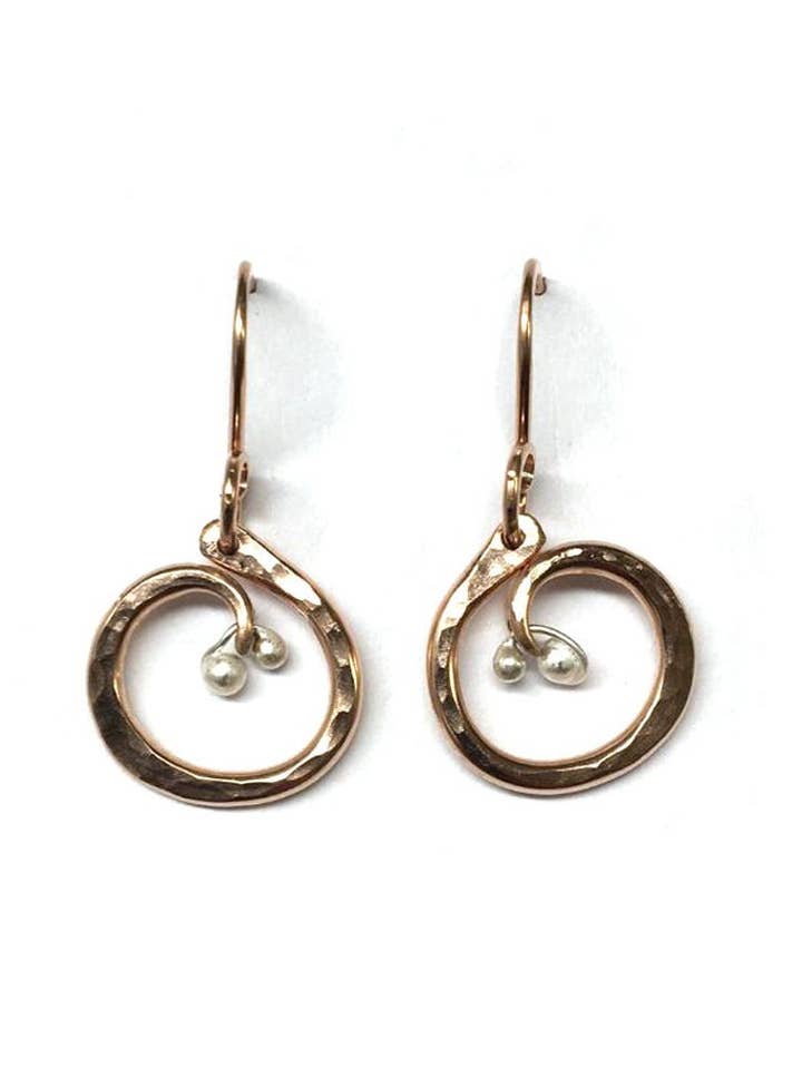 Xtra Liten cirkel av liv med kaviar örhängen för wholesale av YedOmi Jewelry