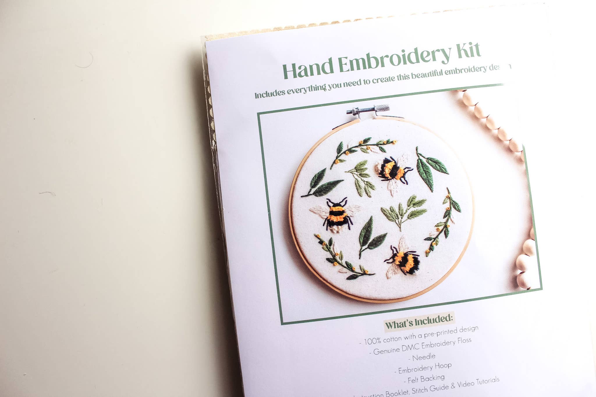 Oh Sew Cute By Robyn – wholesale Embroidery/cross-stitch supplies – Bee Hand Embroidery Craft Kit2