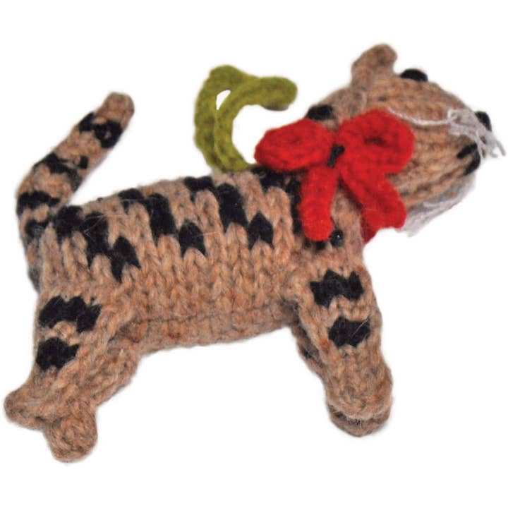 CHILLY DOG LLC – wholesale Christmas decoration – Brown Tabby Cat Ornament1