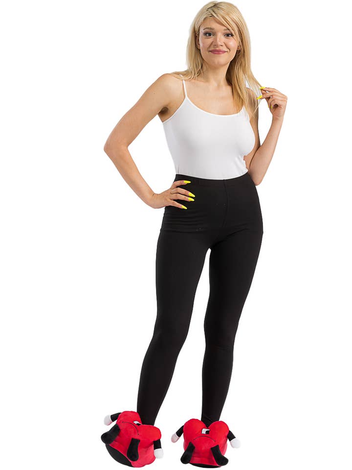 Cap Zone - Wholesale Slippers - Women's - Un Verano Sin Ti Heart Bad Bunny Slippers