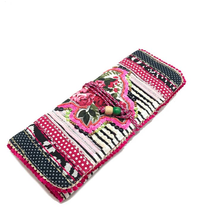 Pretty in Pink Floral Jewelry Roll for wholesale by Pizzazz, Inc.