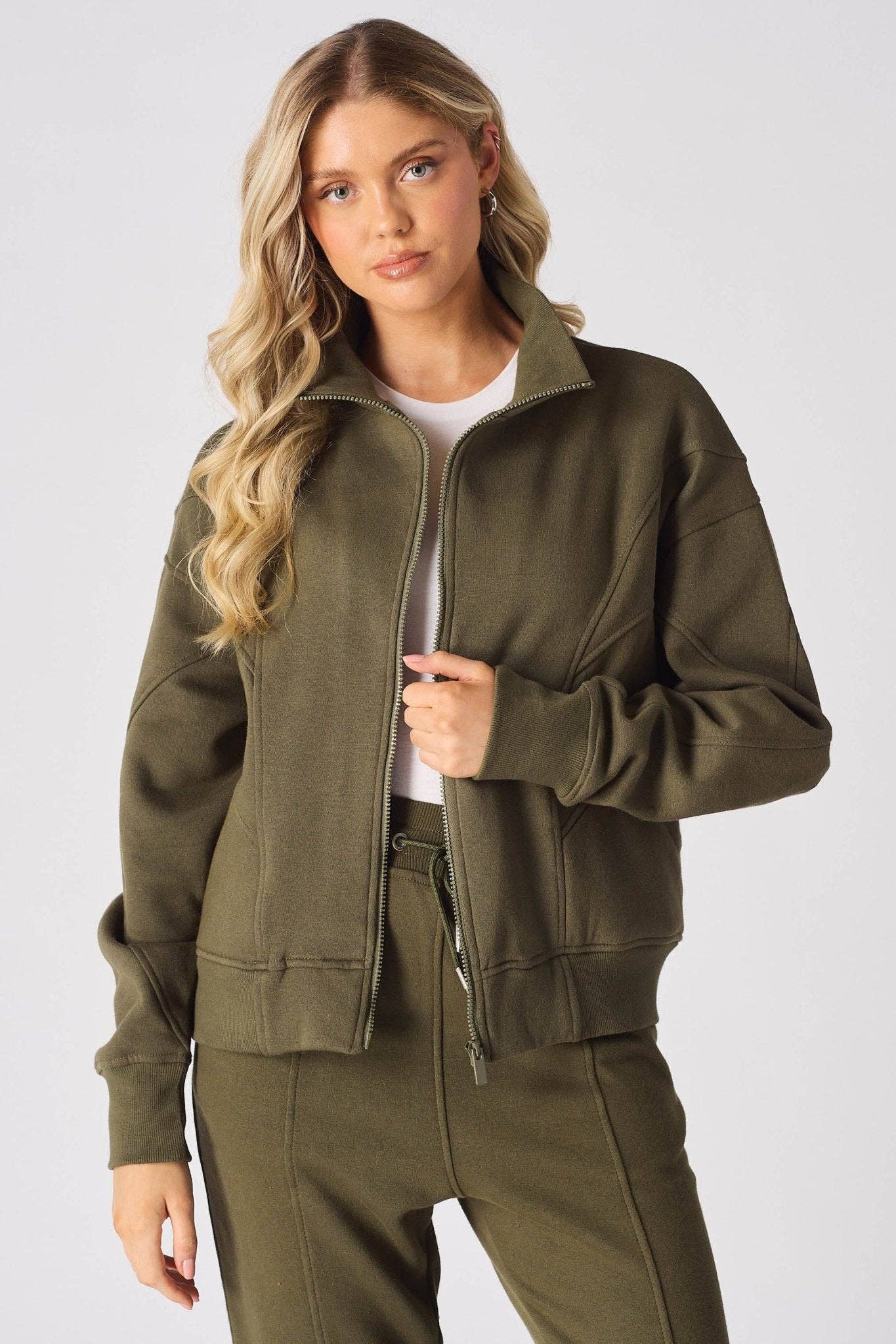 JMOJO UK Limited – wholesale Sweatshirt – Women's – Tirra Zip Up Sweatshirt – Khaki0