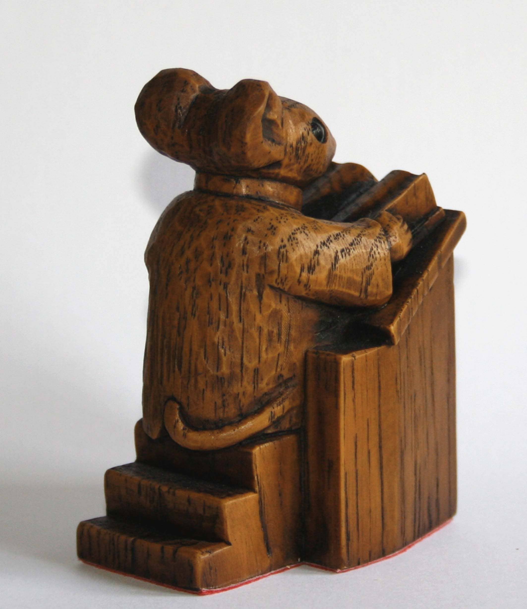 Oakapple Designs Ltd - Wholesale Decorative Figurine - Church Mouse In The Pulpit. Reproduction Carving Ornament.7